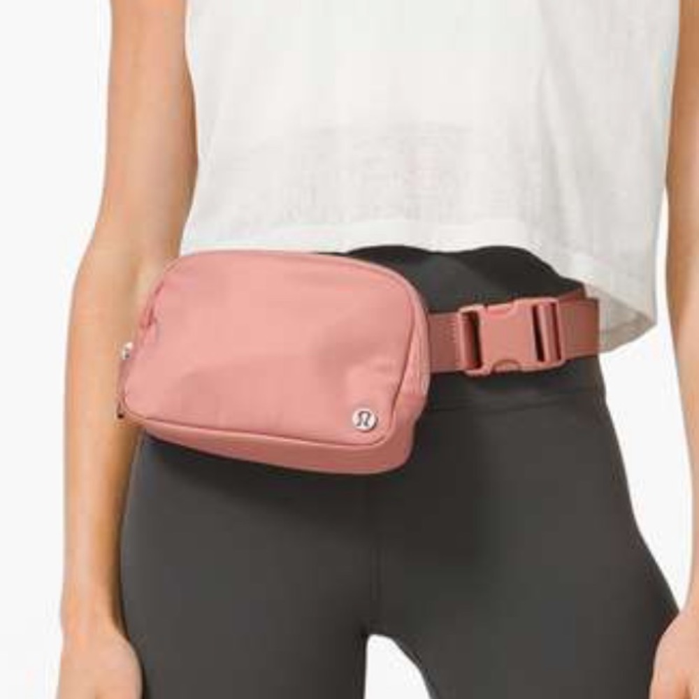 NWOT Lululemon OG Everywhere Belt Bag, Pink Pastel